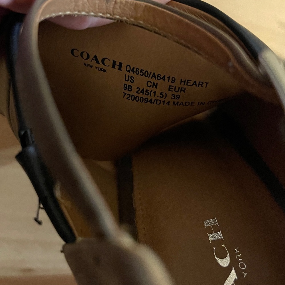 Coach Heart Heel - Picture 8 of 8